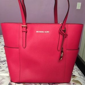 Michael Kors Jet Set East West Tote Bag